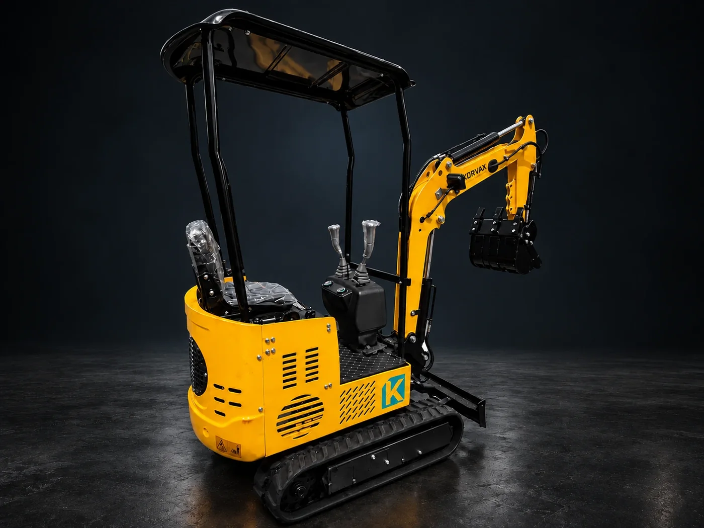Mini escavadeira Korvax KX10 amarela vista por trás.